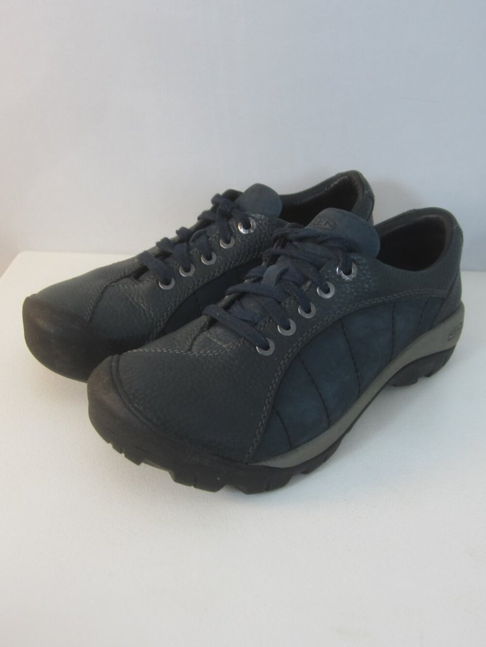KEEN Presidio Cascade Women 8 Navy Blue Leather Lace Up Oxford Sneaker Shoe 38.5
